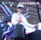هیجان زده ایستاده تا VR پرواز شبیه ساز سوار واقعیت شبیه سازی سواری