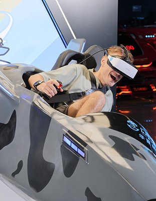 شبیه سازی پرواز خود را به سطح بعدی با VR پرواز شبیه ساز تک نفره 395kg کنترل Gamepad